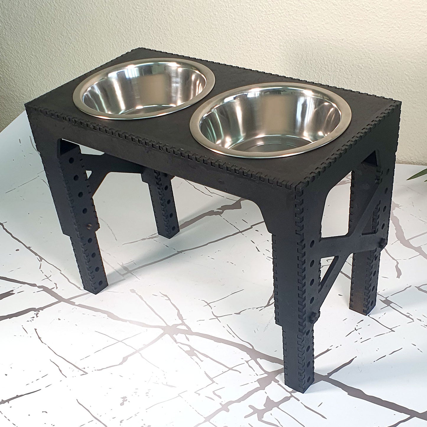 Comedero Elevado Perro Personalizado con Nombre y Patas Regulables hasta 41,8 cm - Modelo Trama