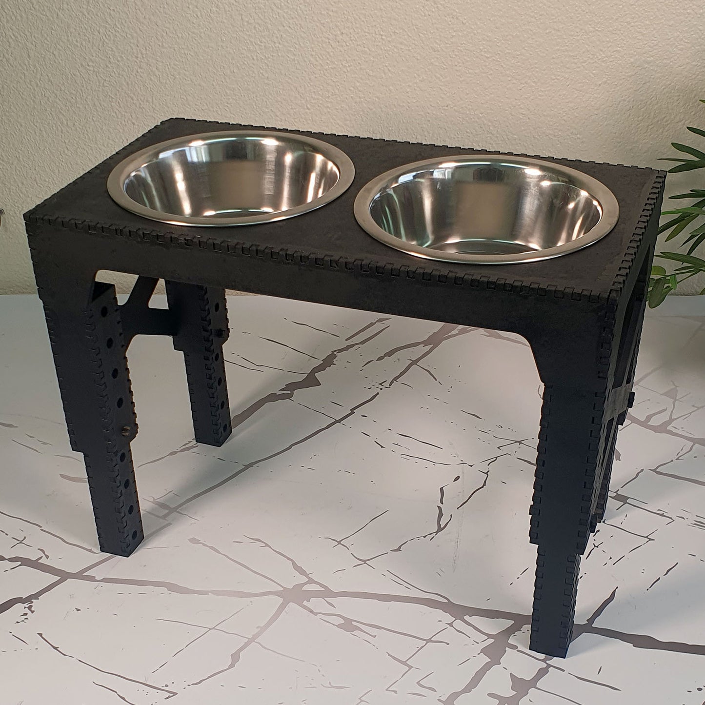 Comedero Elevado Perro Personalizado con Nombre y Patas Regulables hasta 41,8 cm - Modelo Trama